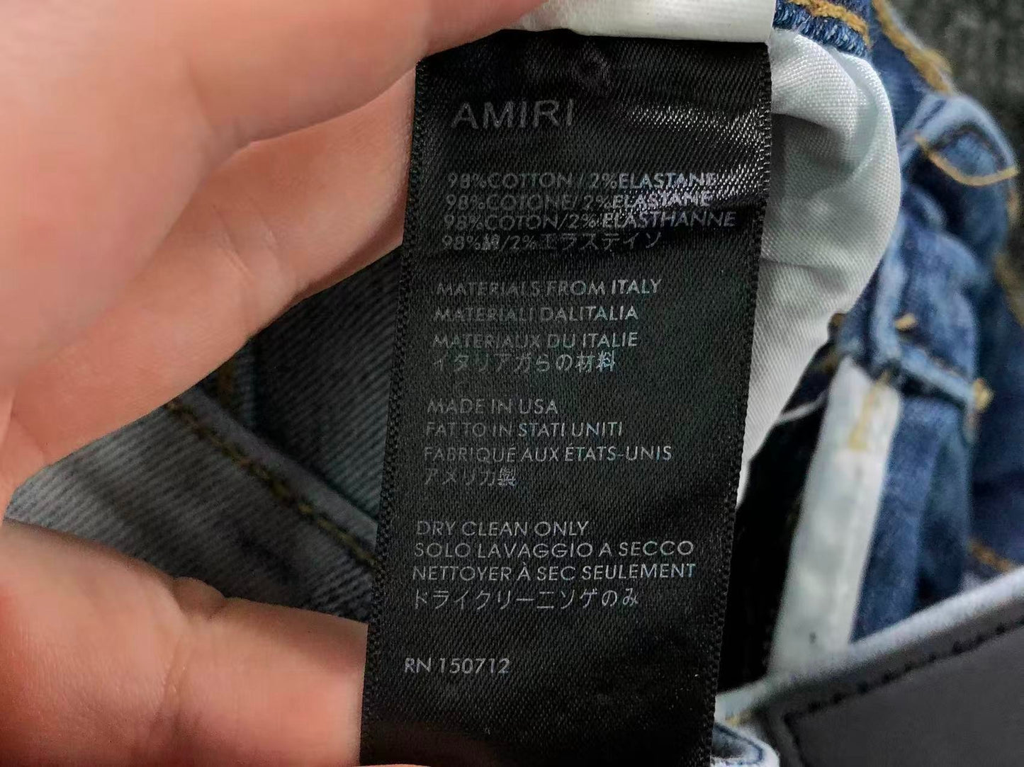 Calça AMIRI Ice Blue Patch Denim