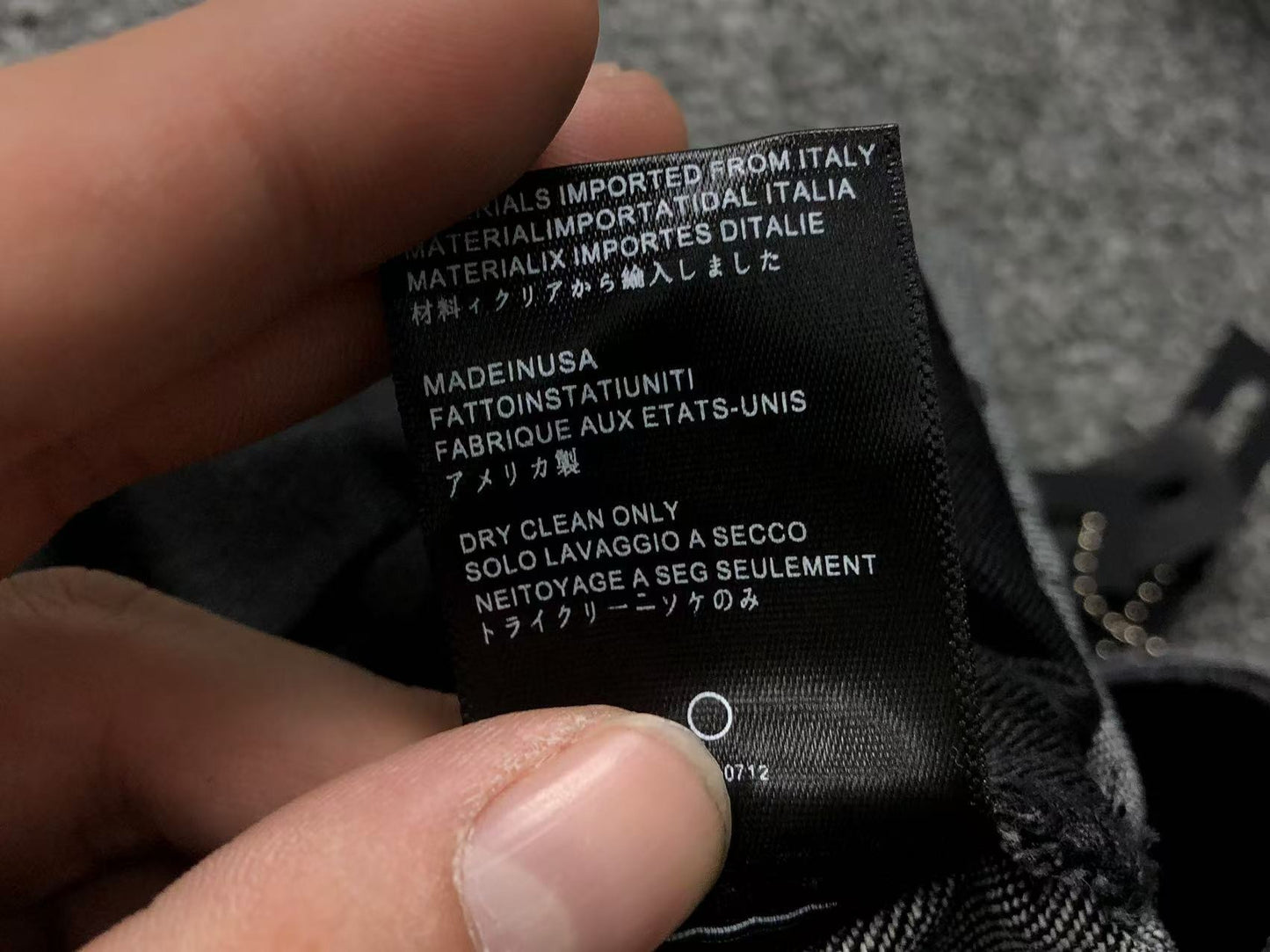 Calça AMIRI Red Logo Destroyed
