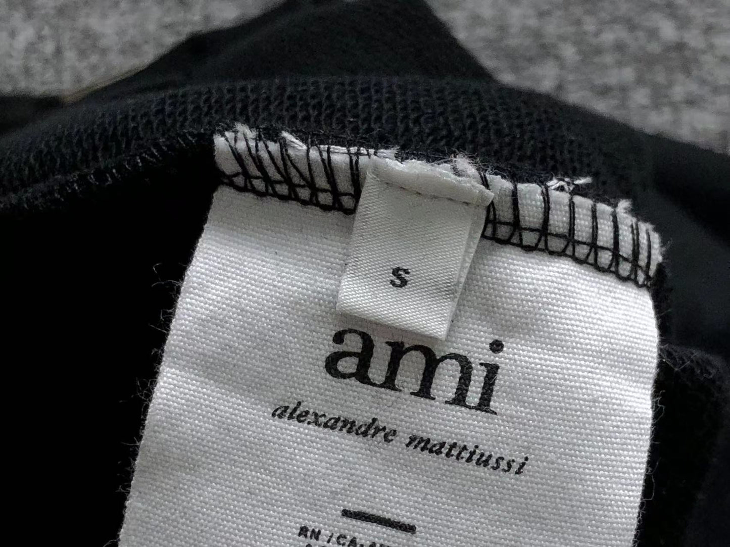 Short AMI Paris Heart Logo
