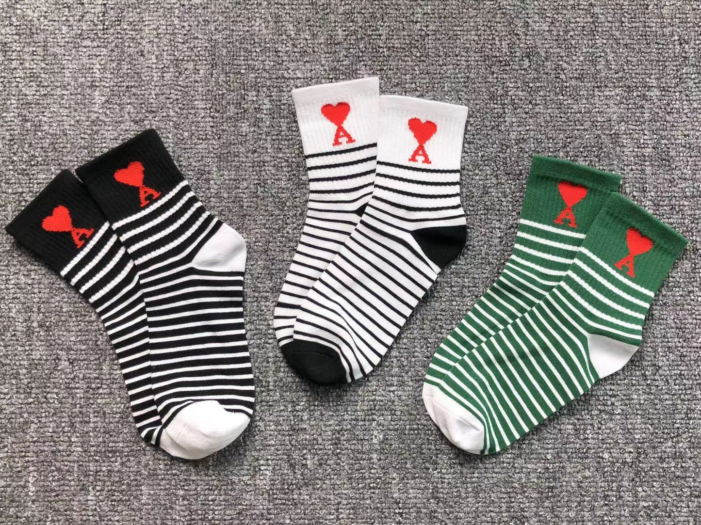 Meia AMI Paris Stripe Heart