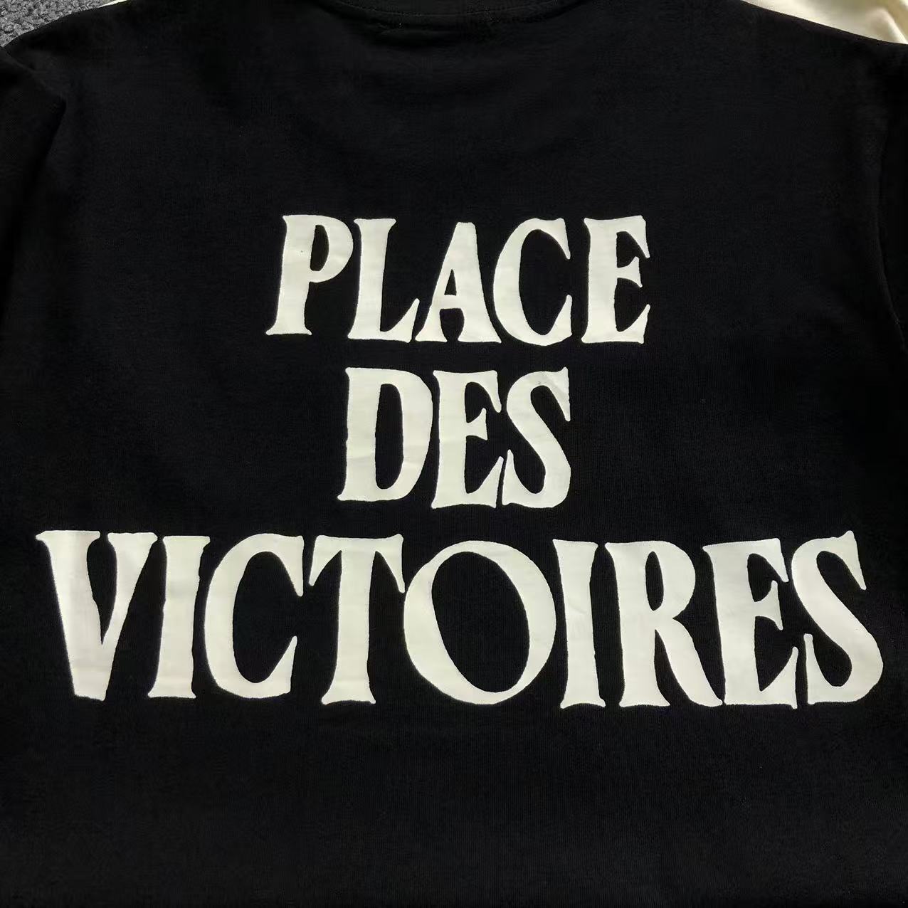 Camiseta AMI Paris Place des Victoires