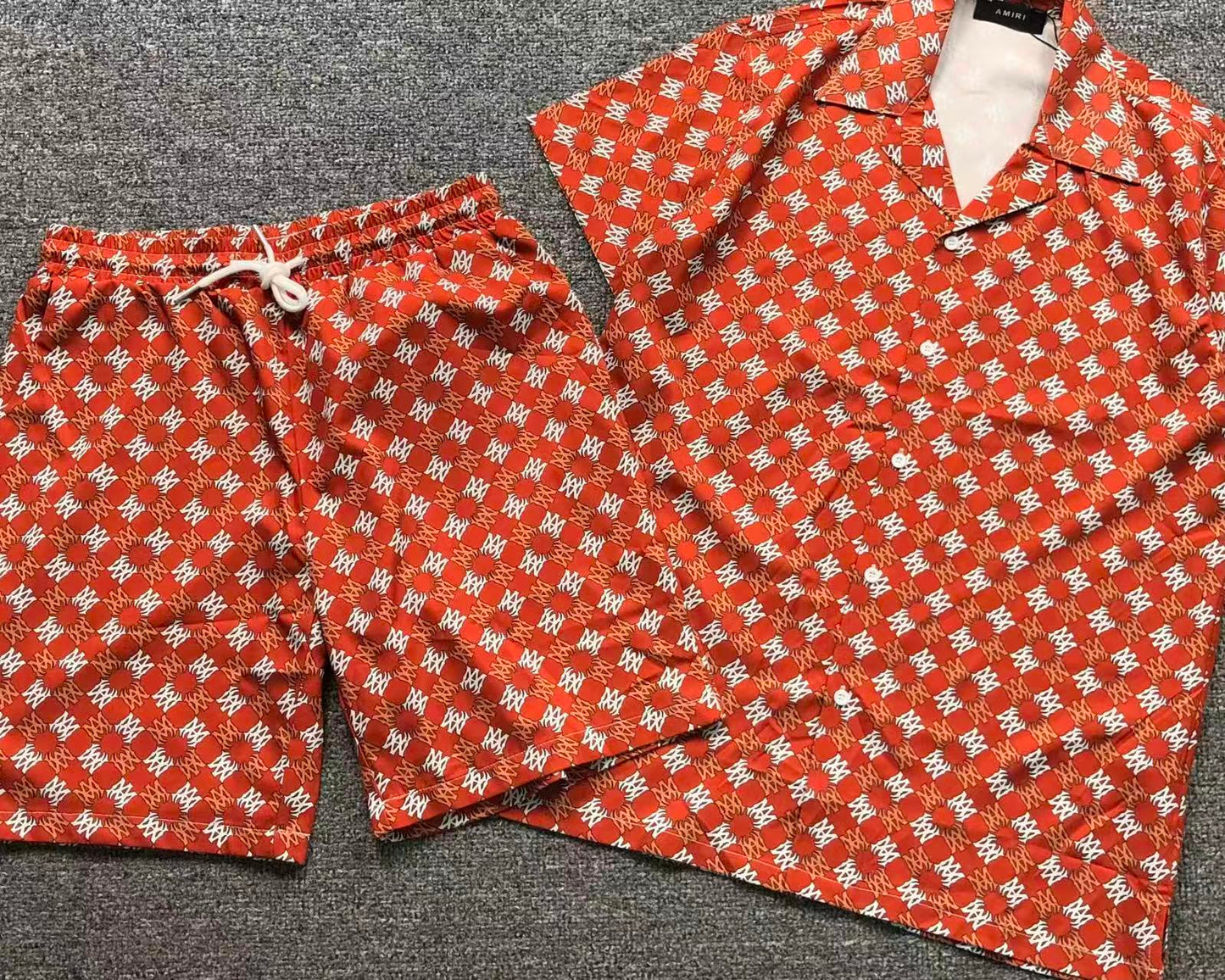 Conjunto AMIRI Resort Luxury Monogram