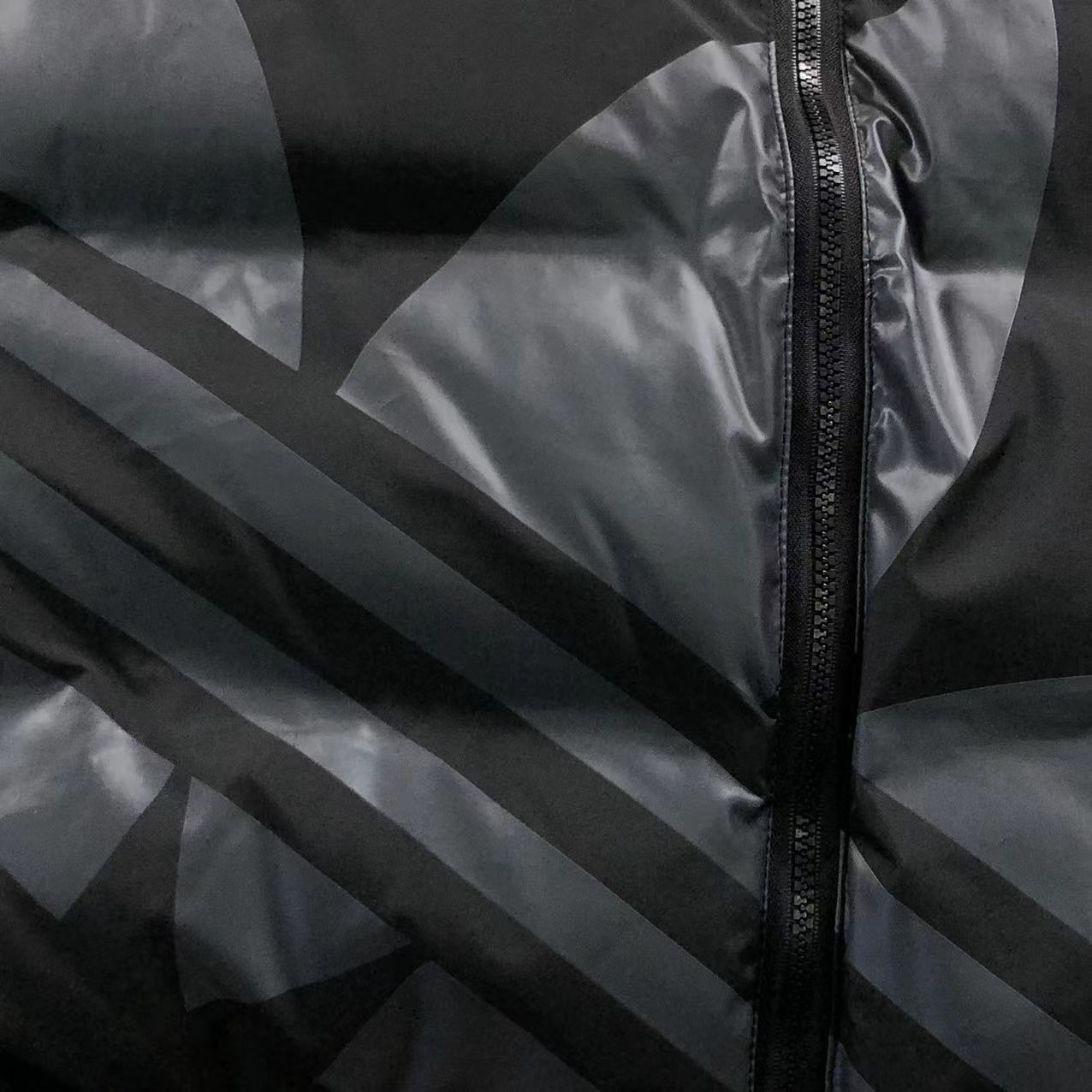 Jaqueta adidas Iconic Puff Jacket