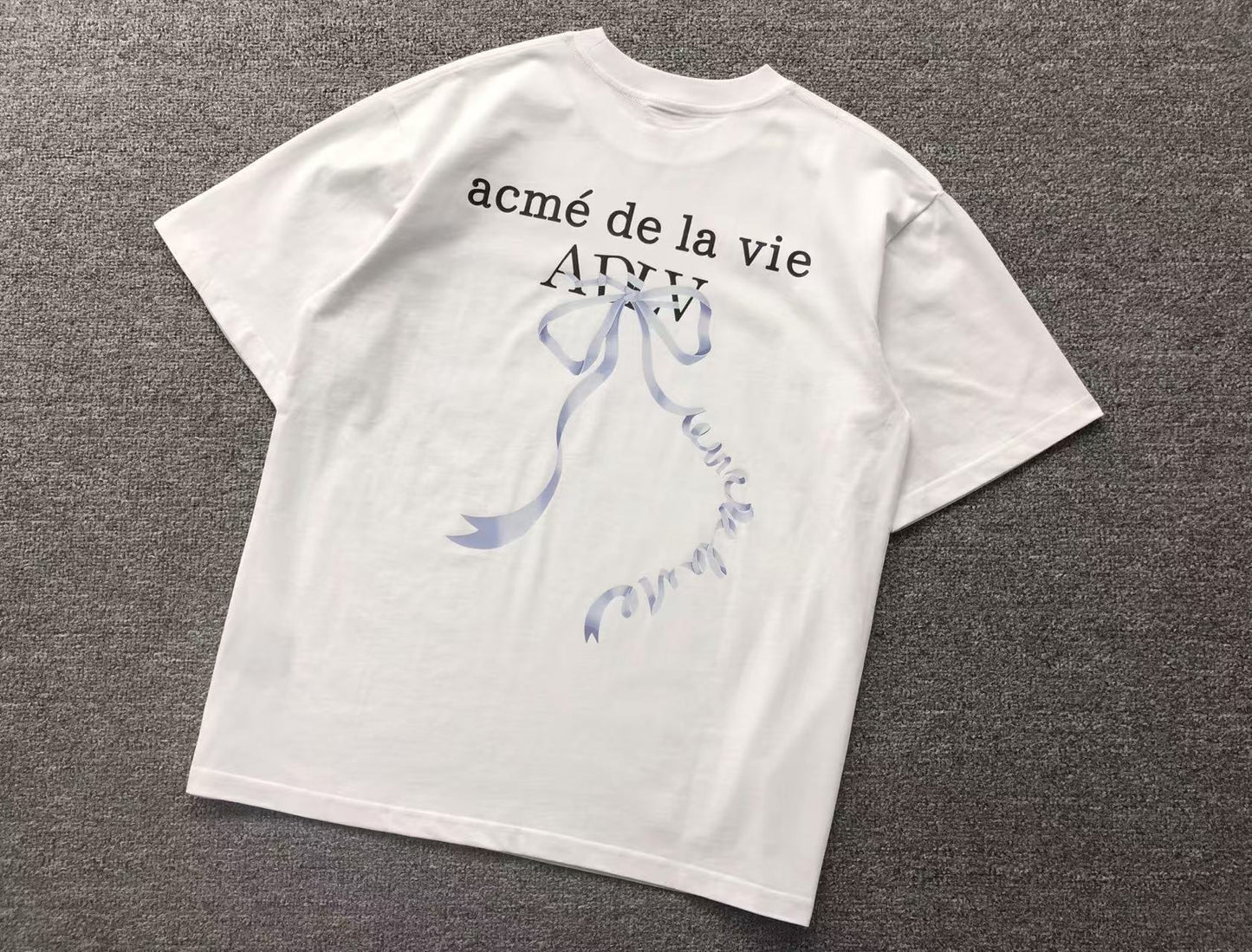 Camiseta ADLV Ribbon Graphic Tee