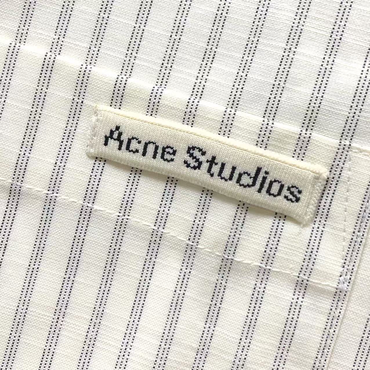 Camiseta Acne Studios Quiet Luxury Tee