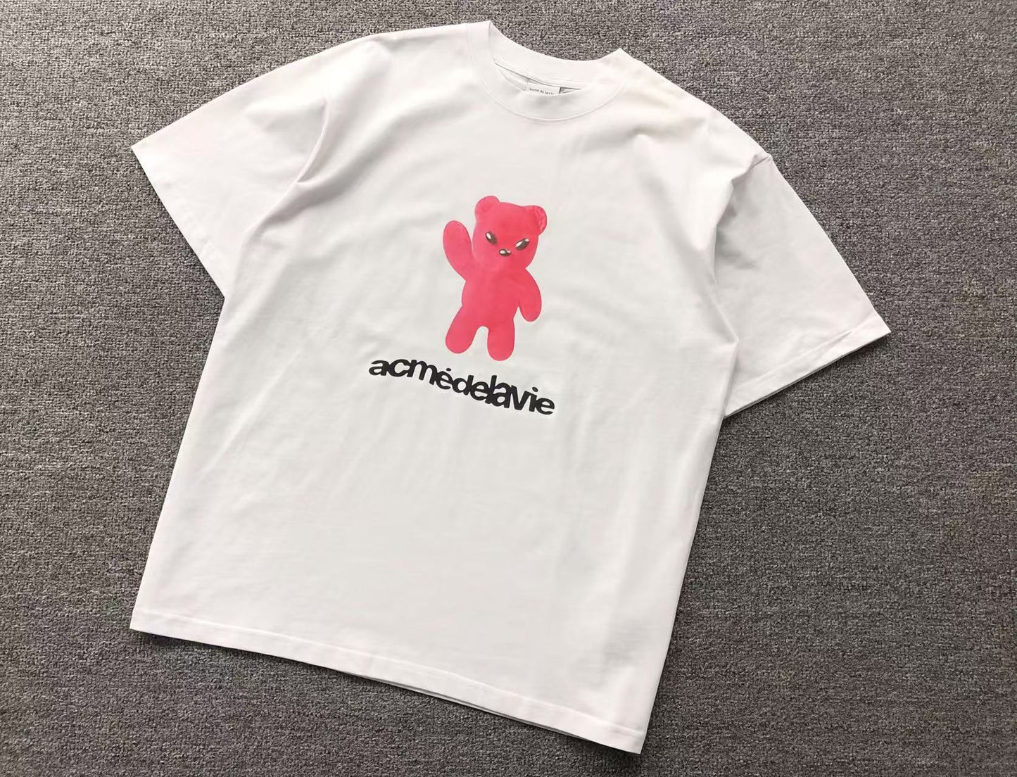 Camiseta ADLV Neon Bear Graphic Tee