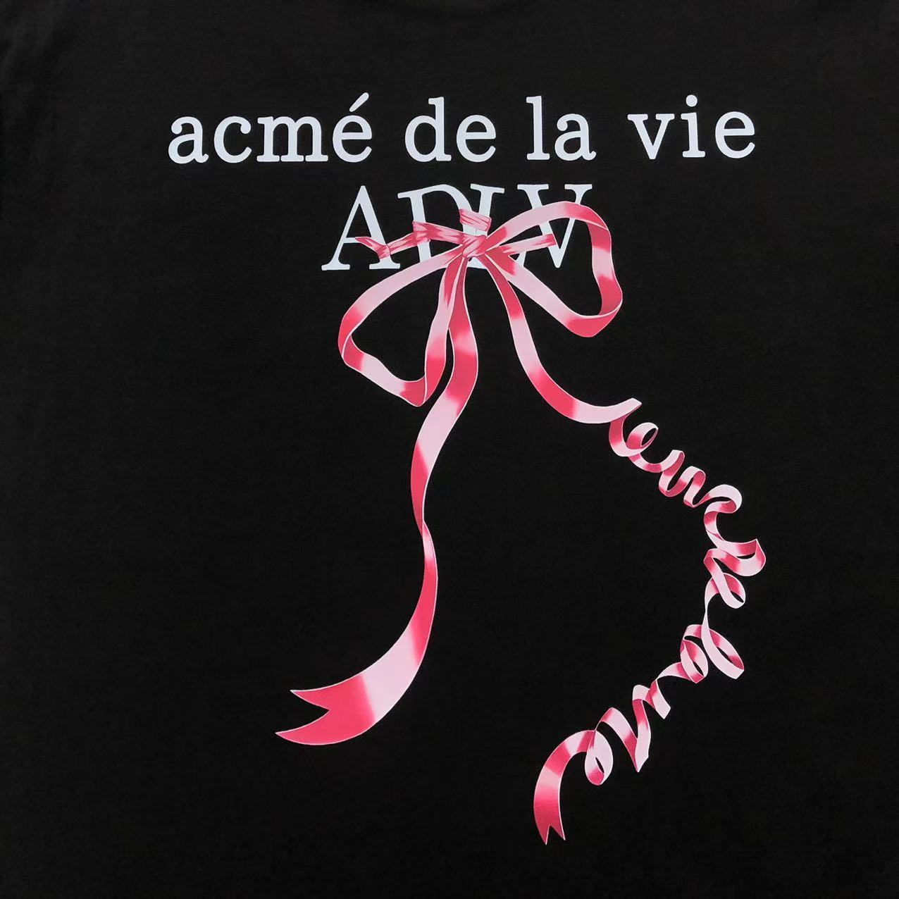Camiseta ADLV Ribbon Graphic Tee