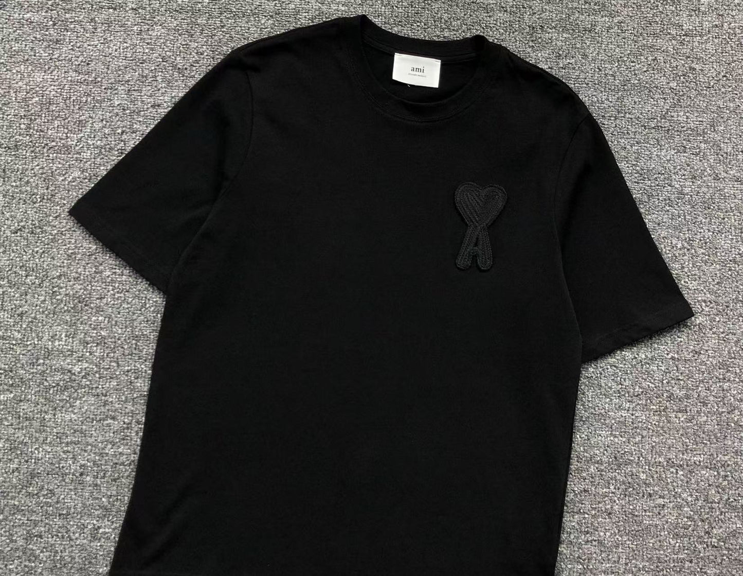 Camiseta AMI Paris Big Heart Embroidered