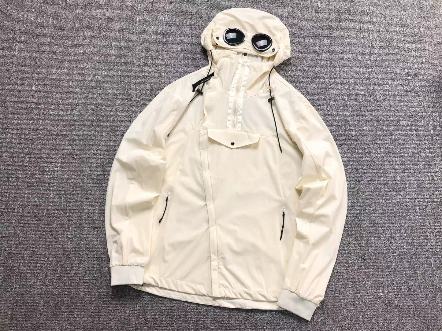 Jaqueta C.P. Company Tech Anorak Goggle Off White