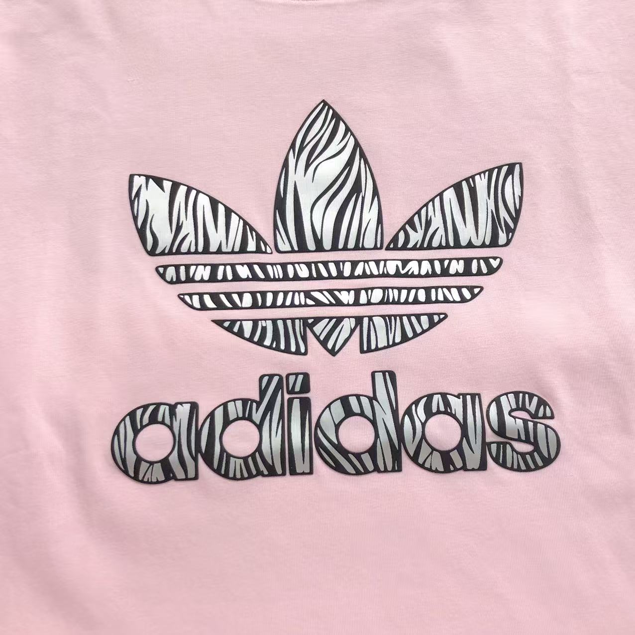 Camiseta adidas Originals Zebra Trefoil