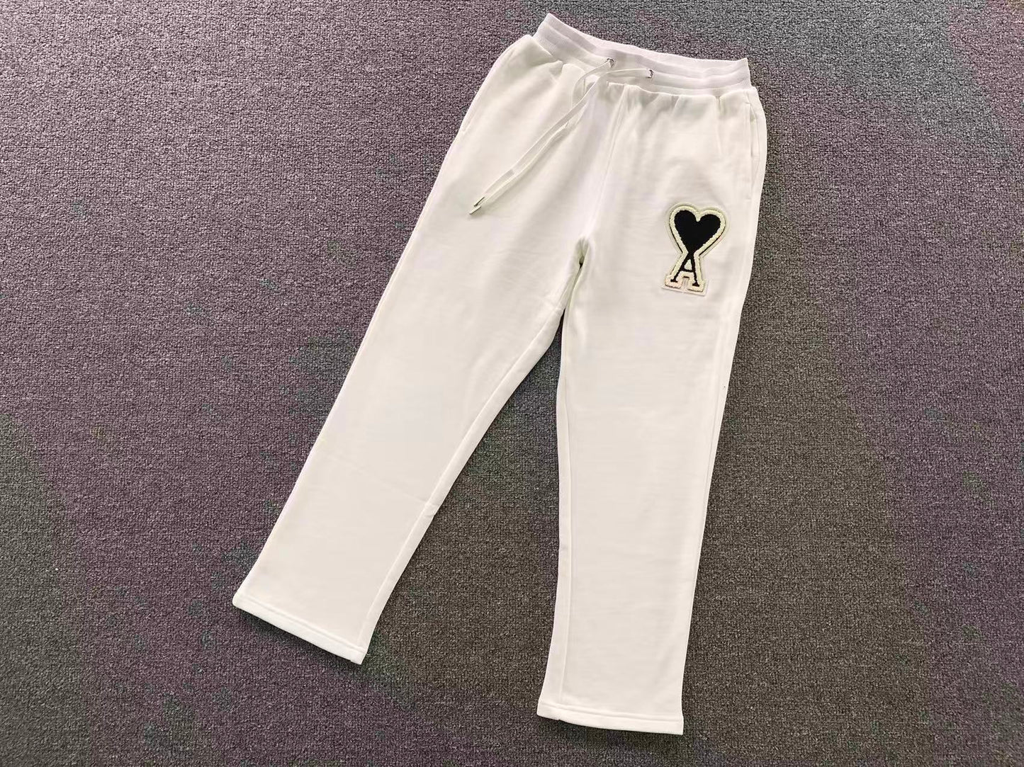 Calça Jogger AMI Paris Big Logo Heart Moletom
