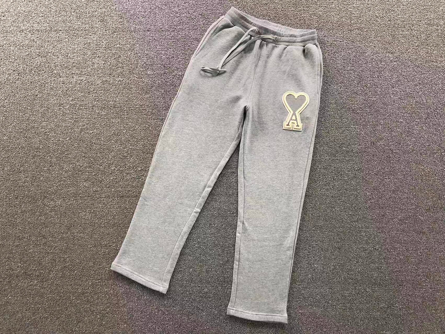 Calça Jogger AMI Paris Big Logo Heart Moletom