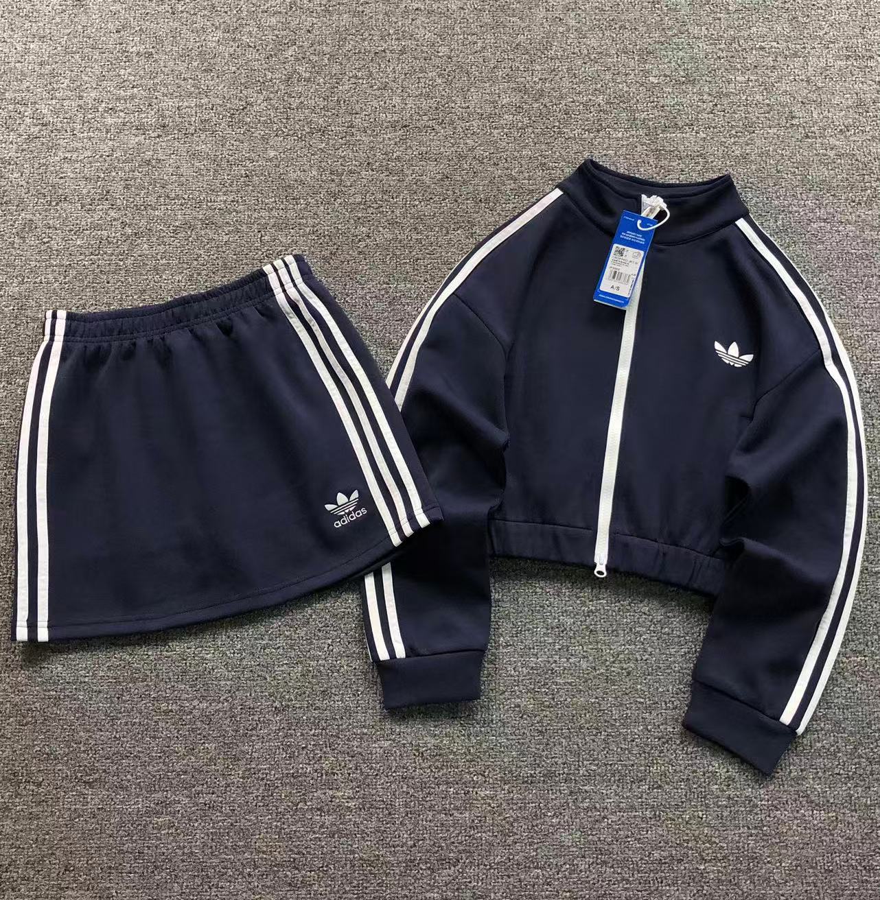 Conjunto Adidas Feminino Archive Skirt Set