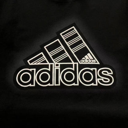 Camiseta Adidas Performance Oversized Logo