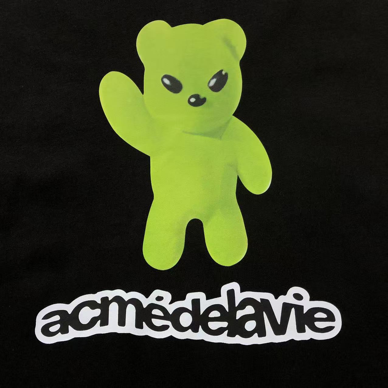Camiseta ADLV Neon Bear Graphic Tee