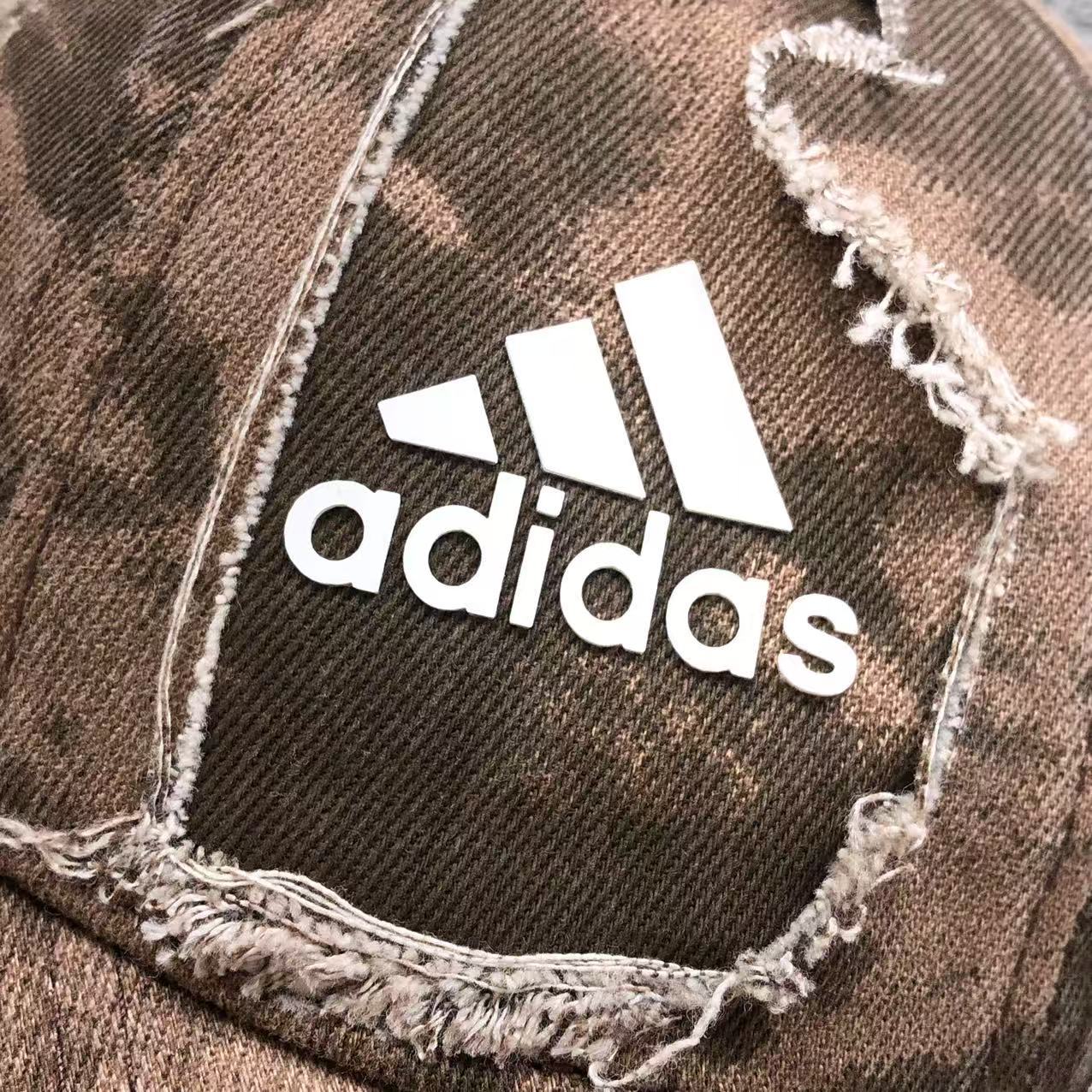 Boné adidas Distressed Archive