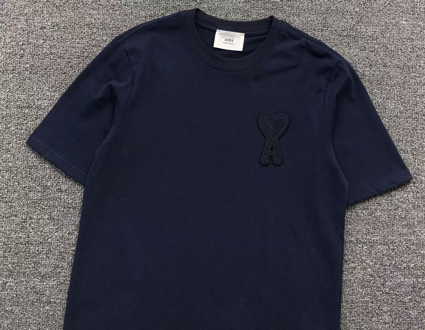 Camiseta AMI Paris Big Heart Embroidered