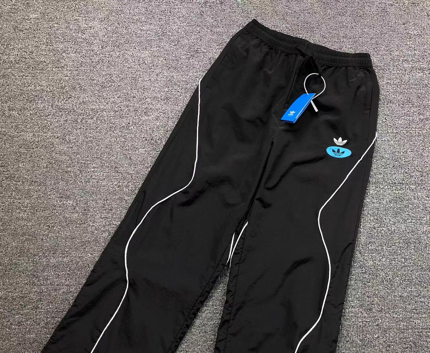 Calça Adidas Y2K Track Flow