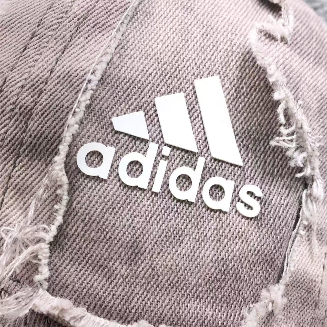 Boné adidas Distressed Archive