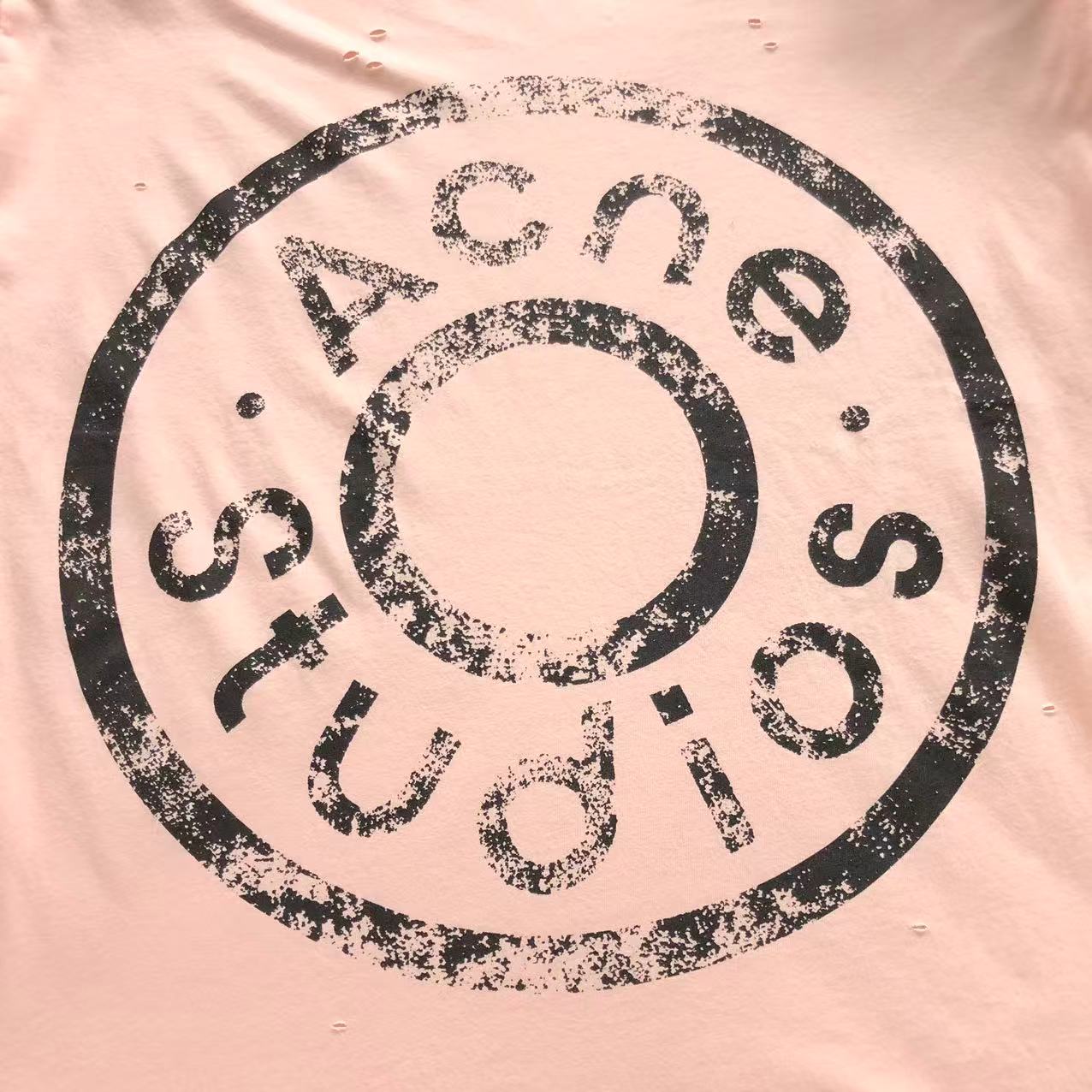 Camiseta Acne Studios Distressed Round Logo