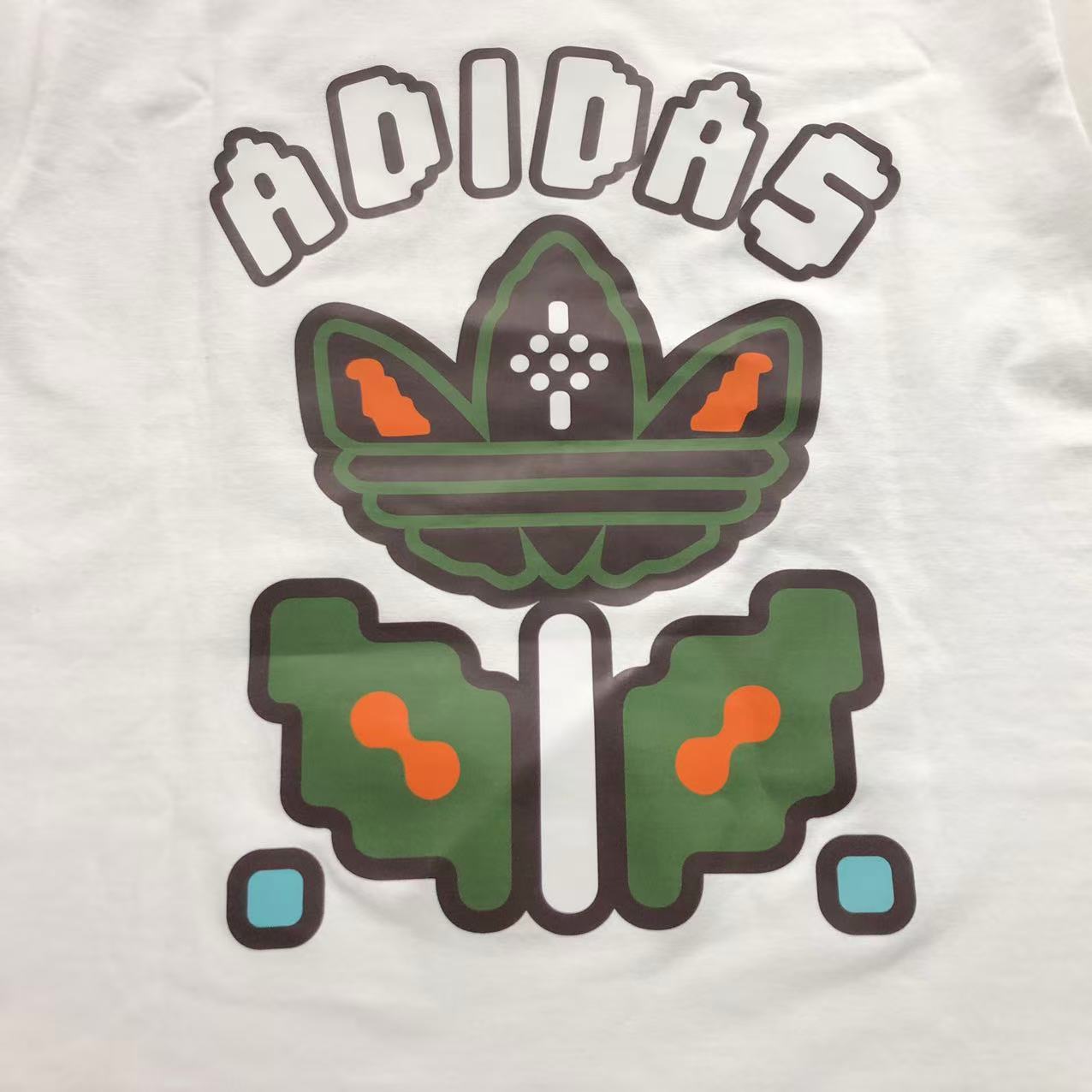 Camiseta Adidas Originals Back Graphic