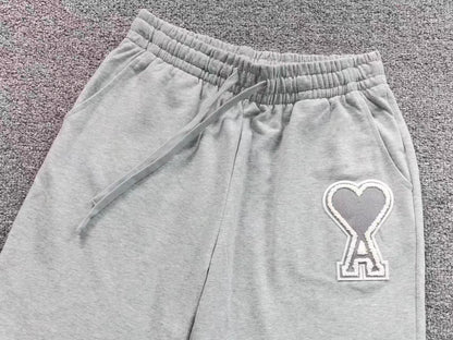 Short AMI Paris Big Heart Logo