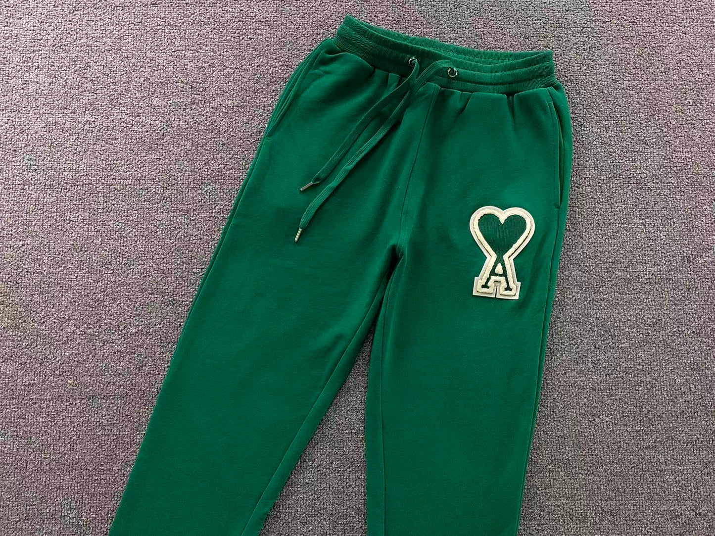 Calça Jogger AMI Paris Big Logo Heart Moletom