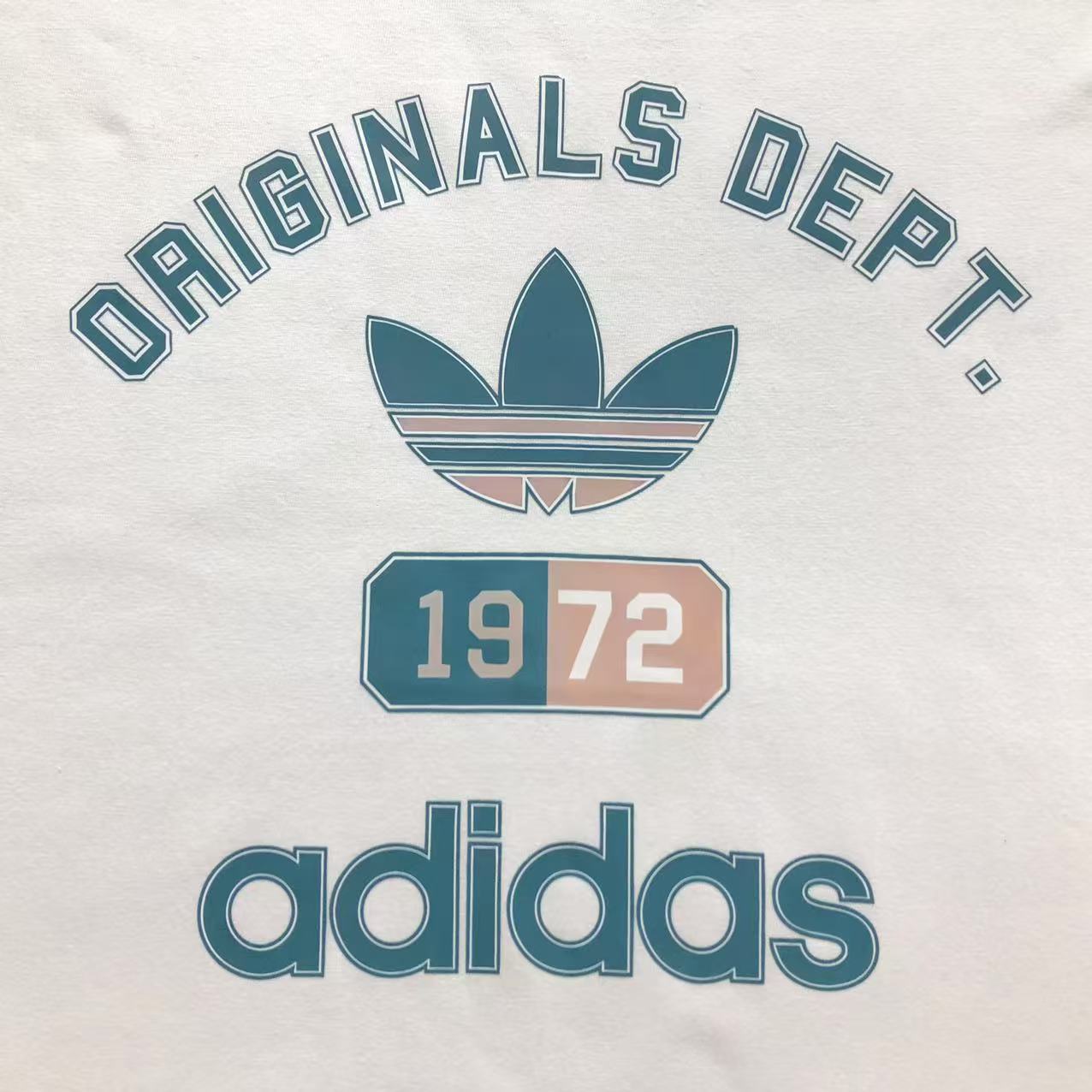 Camiseta Adidas Dept 1972 Vintage Logo