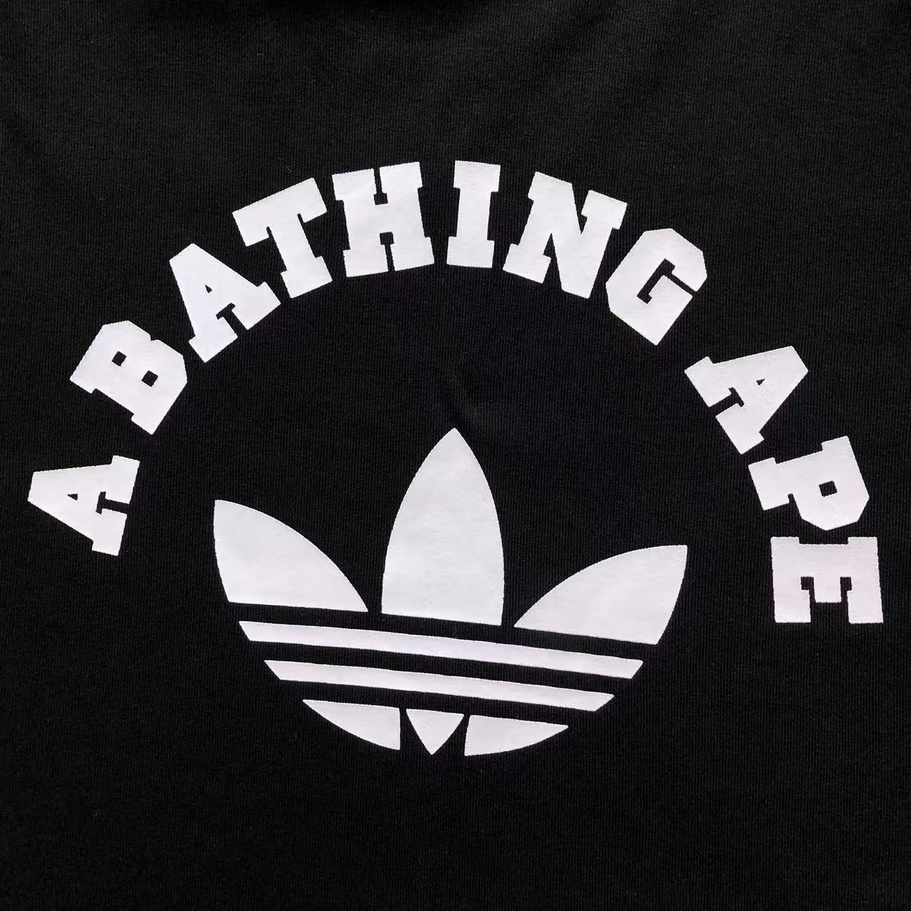 Camiseta Adidas x BAPE College Logo