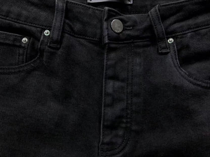 Calça AMIRI Bullet Hole Patch Black Denim
