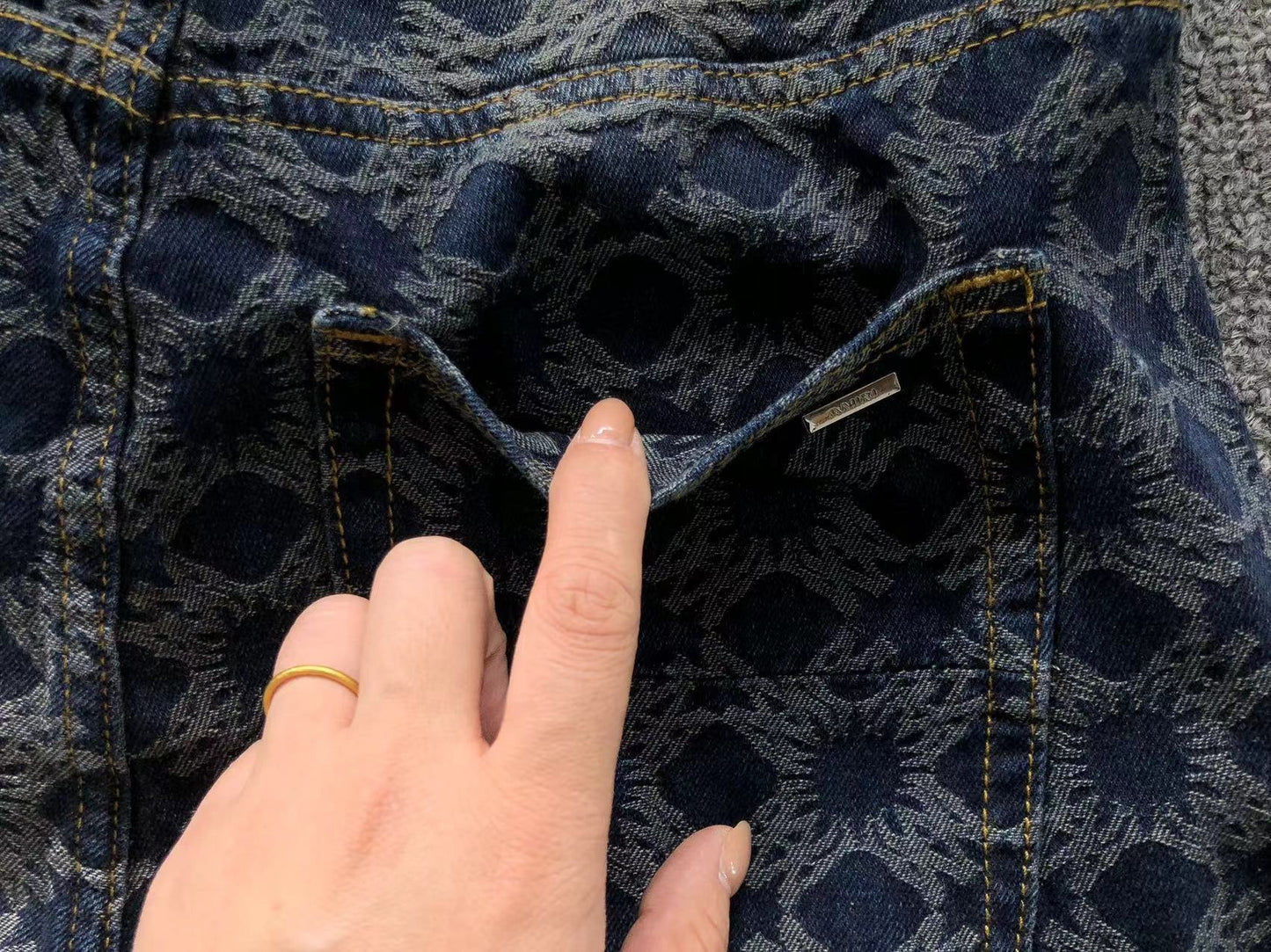 Calça AMIRI Monogram Cargo Denim