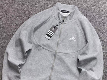 Conjunto Adidas feminino Clean Fit Set