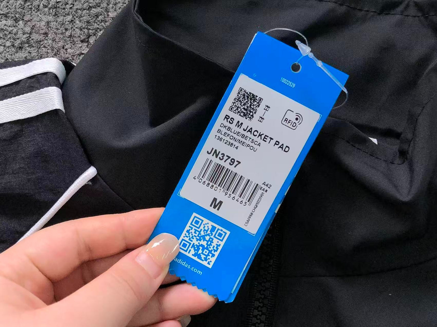 Jaqueta Adidas Oversized Archive Windbreaker