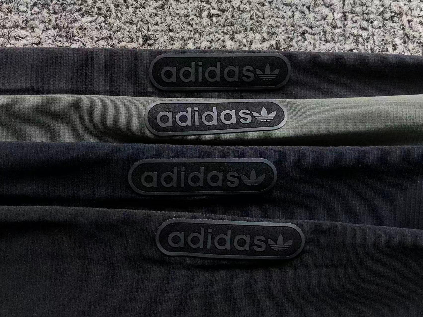 Calça Adidas Essential Tech Jogger