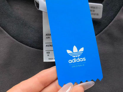 Camiseta Adidas Originals Essential