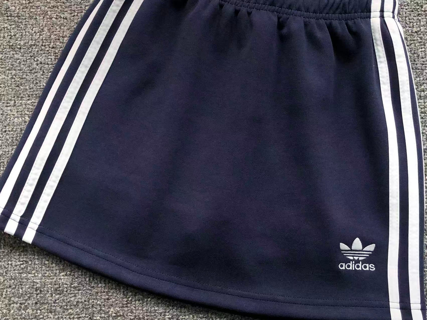 Conjunto Adidas Feminino Archive Skirt Set