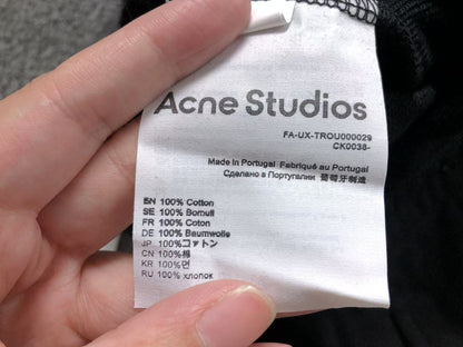 Short Acne Studios Casual Core
