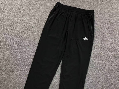 Calça elástica ALO moletom cargo