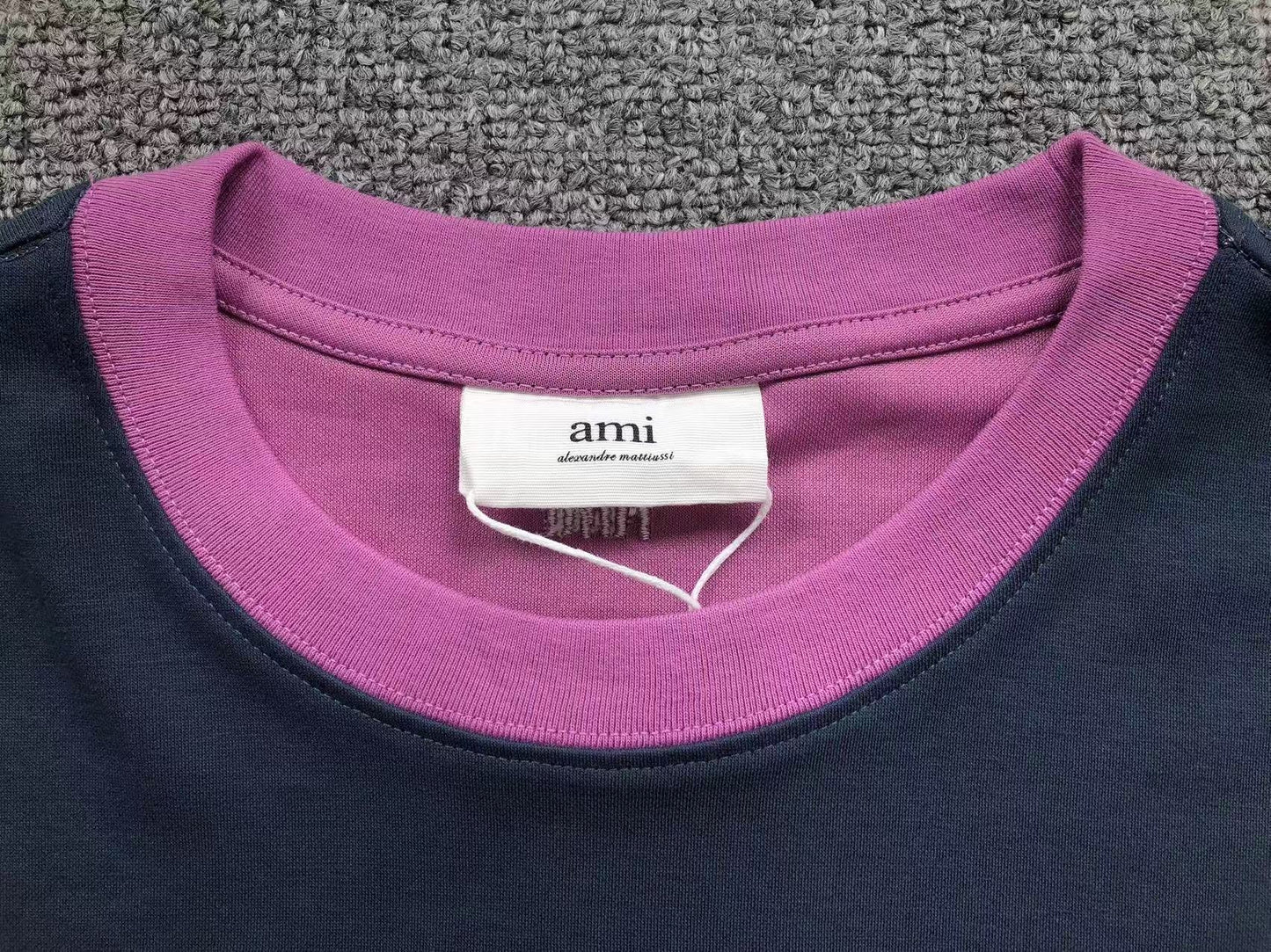 Camiseta AMI Paris Contrast Heart Ringer