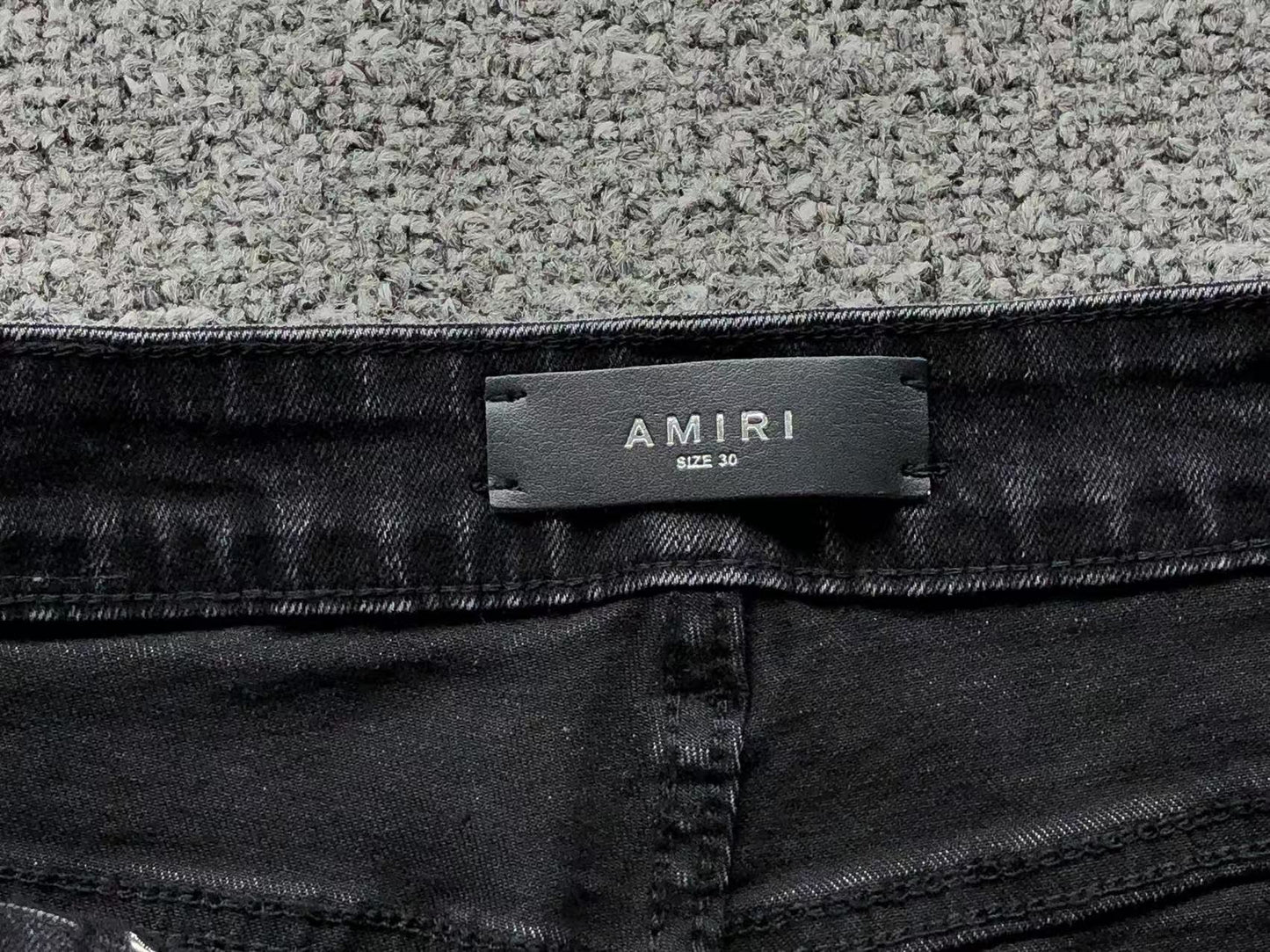 Calça AMIRI Gold Logo Black Denim