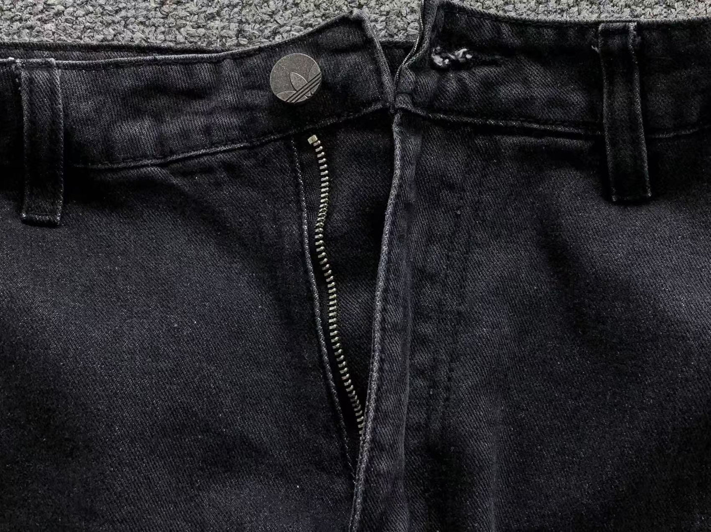 Calça Adidas Utility Cargo Denim 3-Stripes