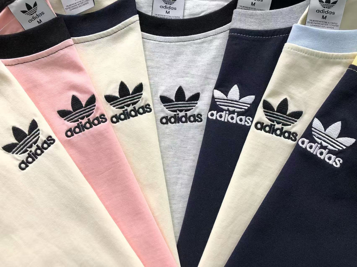 Camiseta Adidas Raglan Contrast Feminino