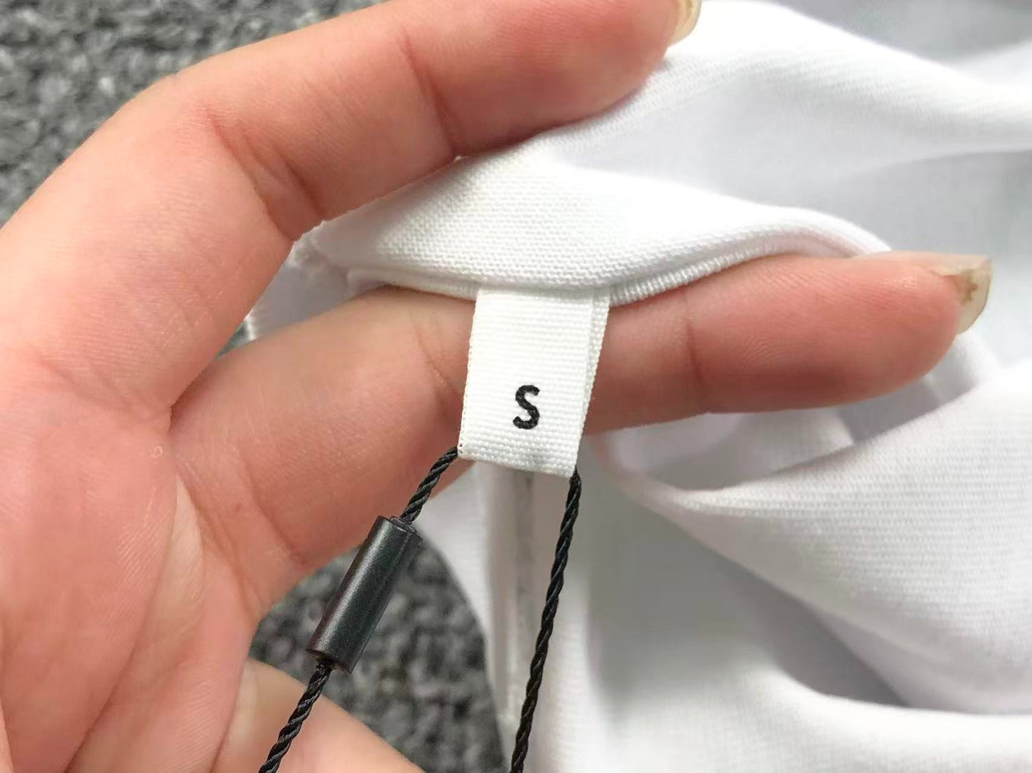 Camiseta AMI Paris Logo Coração Mini Bordado