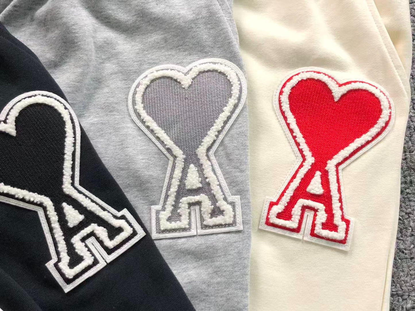 Short AMI Paris Big Heart Logo