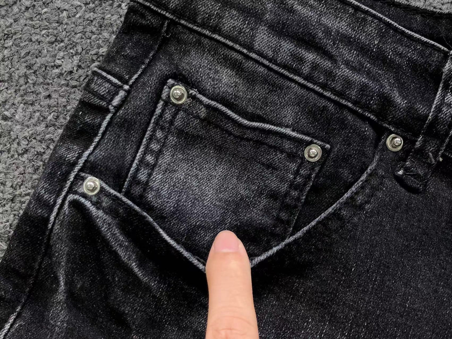 Calça AMIRI Signature Red Logo Jeans