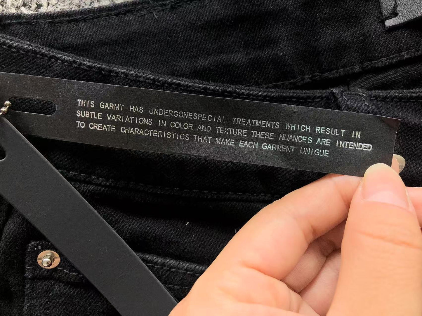Calça AMIRI Logo Red Black Denim