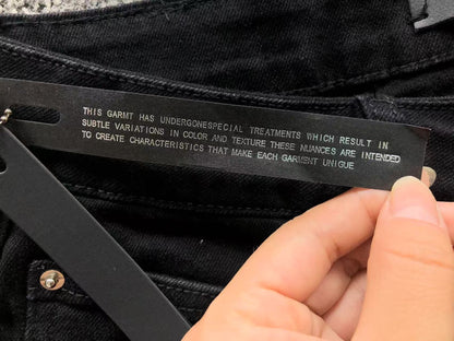 Calça AMIRI Logo Red Black Denim