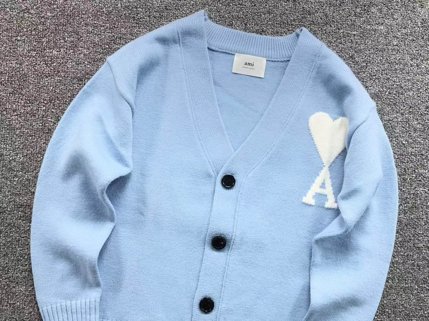Suéter AMI Paris Coração Signature