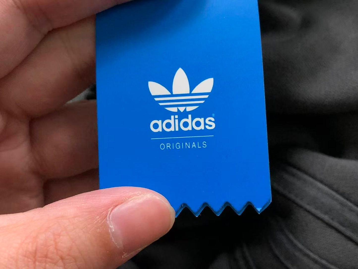 Calça Adidas Essential Wide Tech Pants