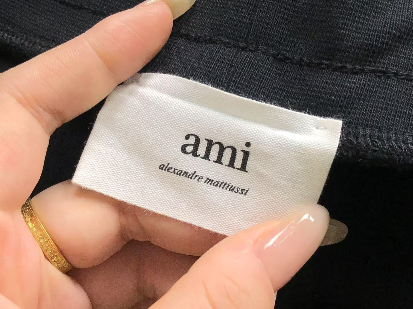 Short AMI Paris Pocket Heart Logo